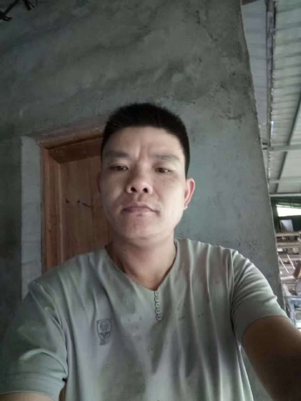 寻找幸福的第一张照片--茂名相亲服务中心