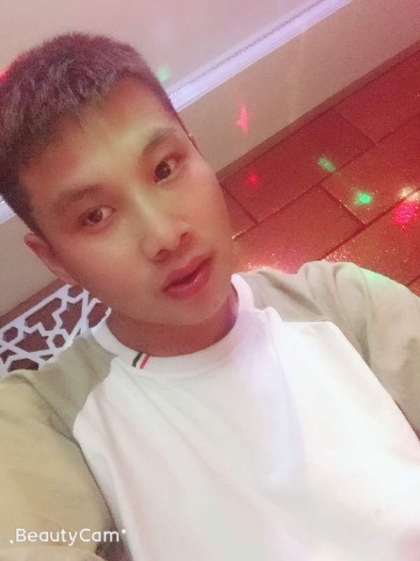 阿锋的第一张照片--茂名相亲服务中心