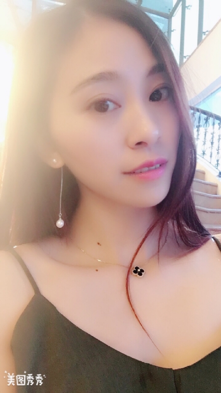 隨風的云的第一张照片--茂名相亲服务中心