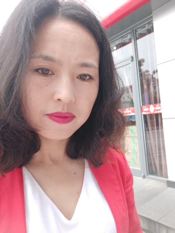 枫叶飘零的第一张照片--茂名相亲服务中心