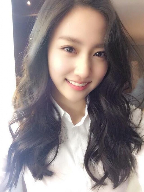 等爱的易微的第一张照片--茂名相亲服务中心