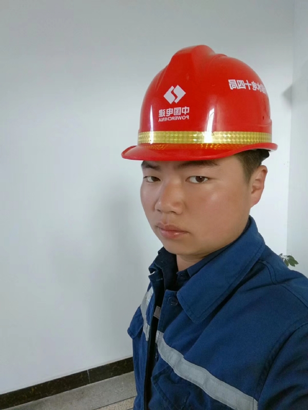 小公牛的第一张照片--茂名相亲服务中心