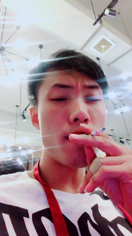 乐天的第四张照片--茂名相亲服务中心
