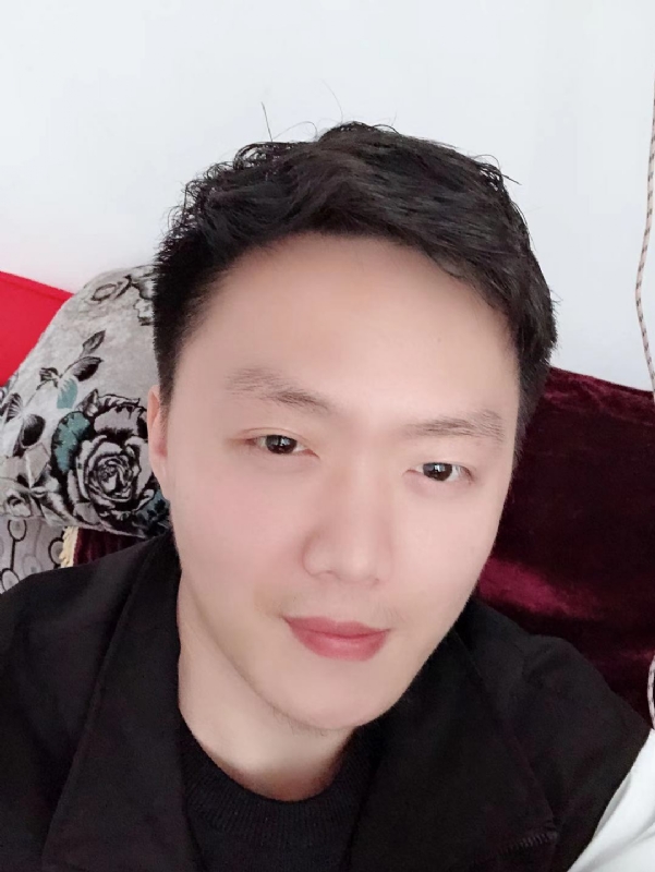 执迷的鲸鱼的第一张照片--茂名相亲服务中心