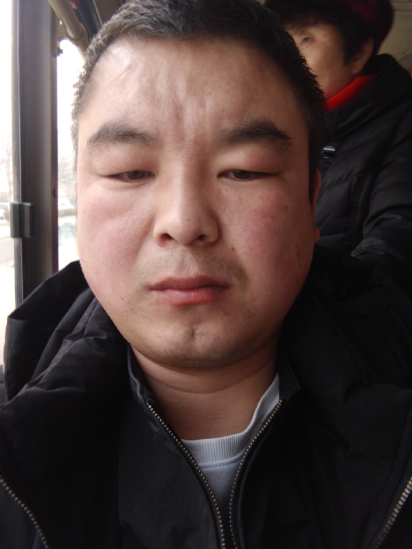 张延义的第一张照片--茂名相亲服务中心