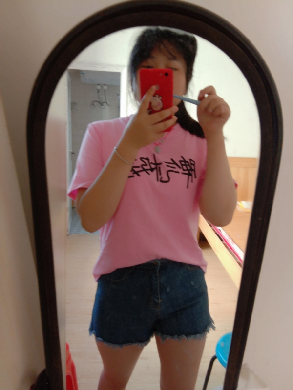 何止中意的第一张照片--茂名相亲服务中心