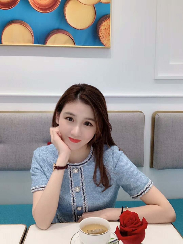Emily的第二张照片--茂名相亲服务中心