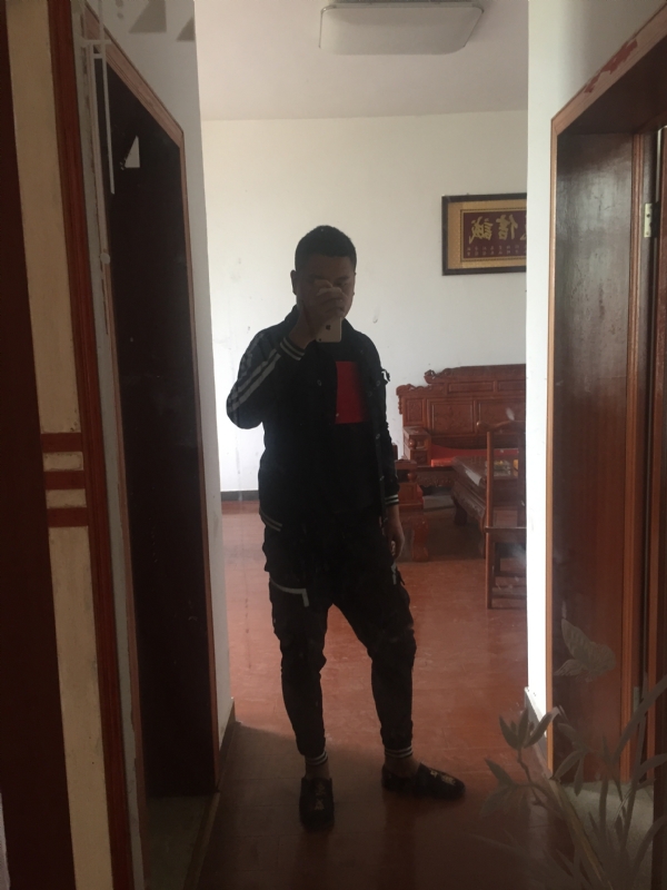 MC无所畏惧的第一张照片--茂名相亲服务中心