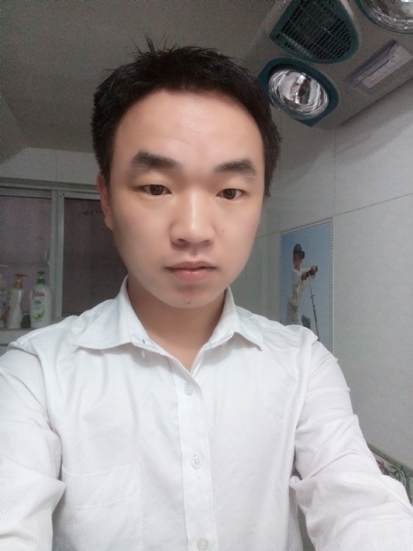 夜凉露沾衣的第二张照片--茂名相亲服务中心