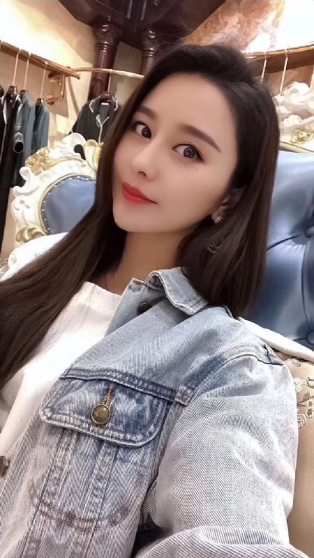 李珊珊的第一张照片--茂名相亲服务中心