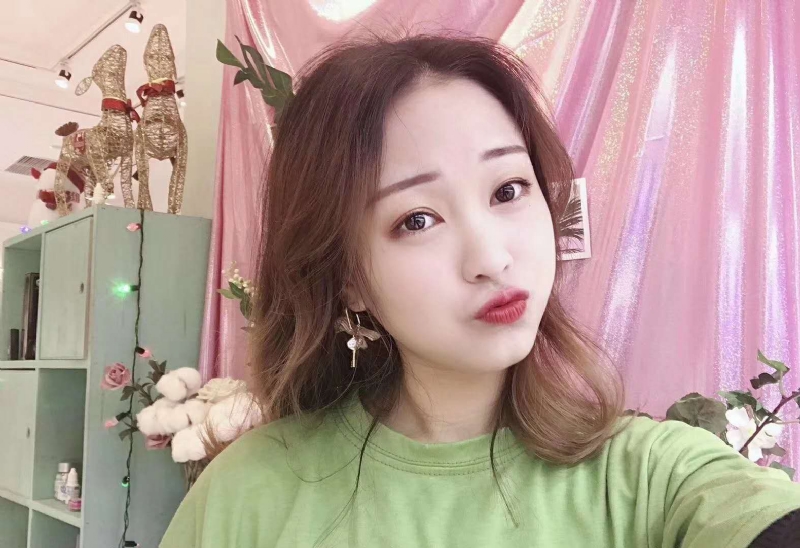 罗兰的第二张照片--茂名相亲服务中心
