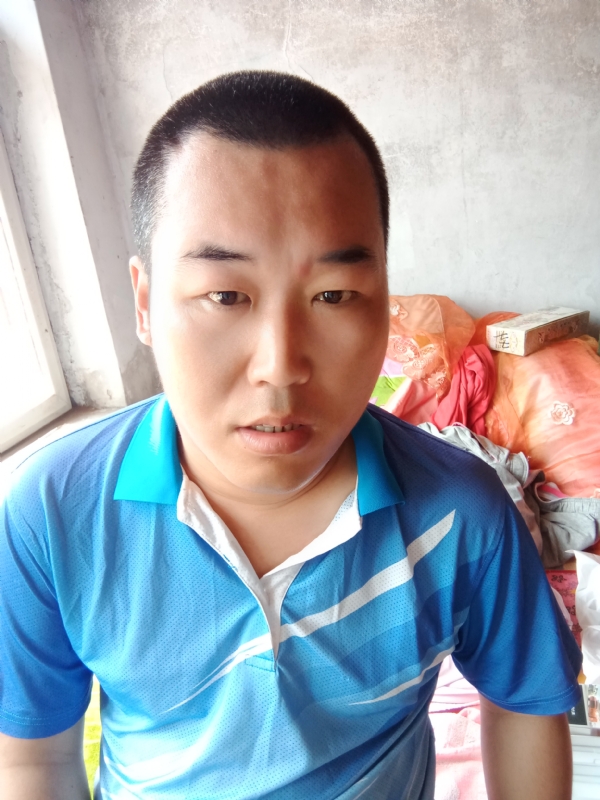 灰太狼的第一张照片--茂名相亲服务中心