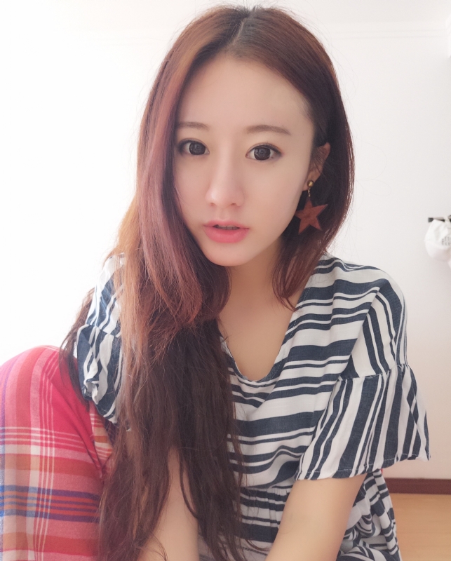 没有故事的女同学的第二张照片--茂名相亲服务中心