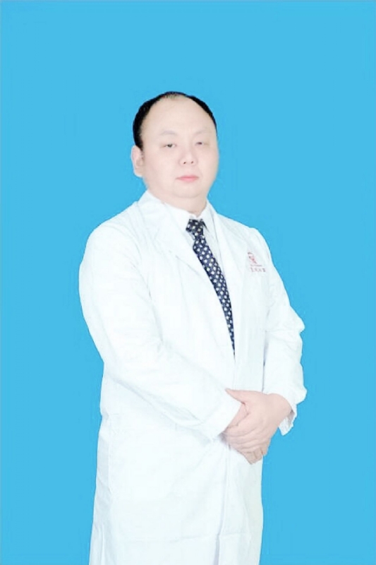 小村医的第一张照片--茂名相亲服务中心