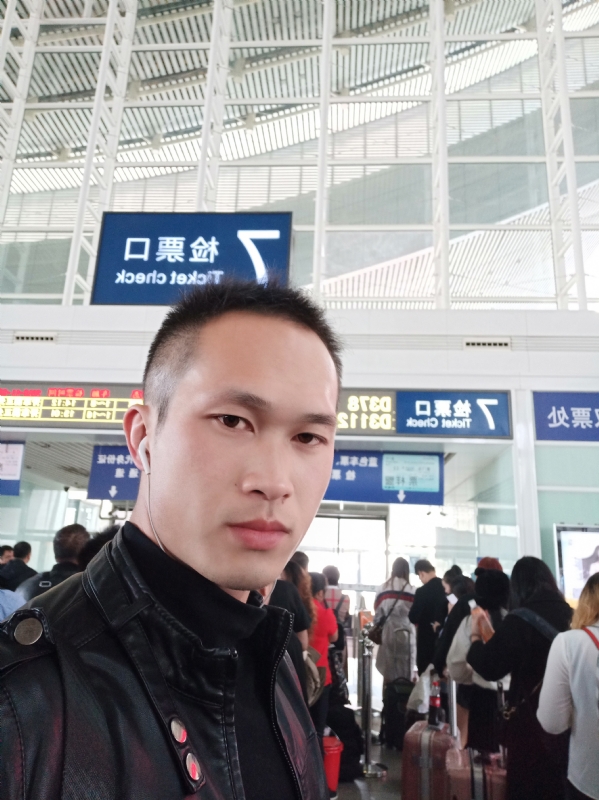 一叶知秋的第一张照片--茂名相亲服务中心