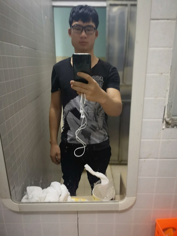 右手的执着的第一张照片--茂名相亲服务中心