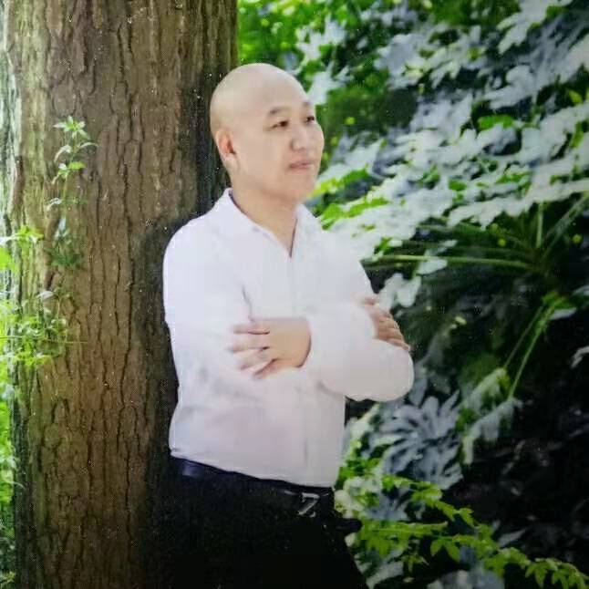 郑鑫牵手的第一张照片--茂名相亲服务中心