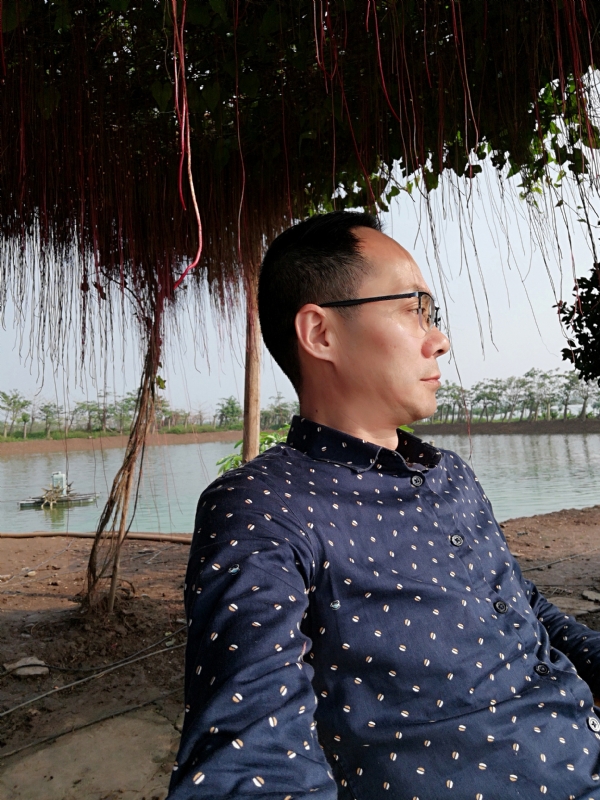 守望烟云的第一张照片--茂名相亲服务中心