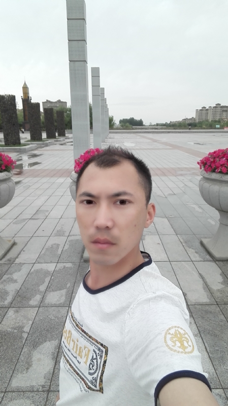 天平的第一张照片--茂名相亲服务中心