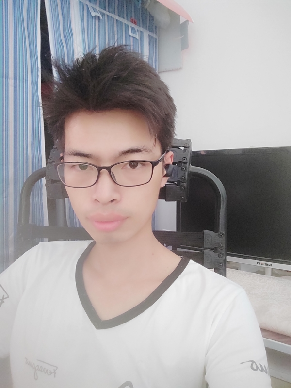 木头人的第一张照片--茂名相亲服务中心