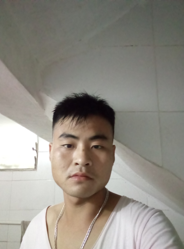 落叶知秋的第一张照片--茂名相亲服务中心