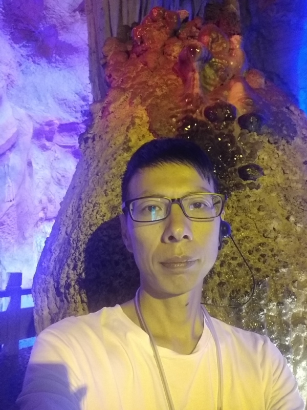 红叶的第一张照片--茂名相亲服务中心