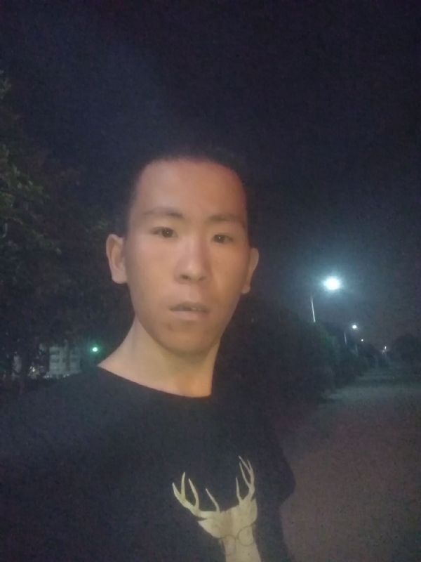 俞凯斌的第一张照片--茂名相亲服务中心