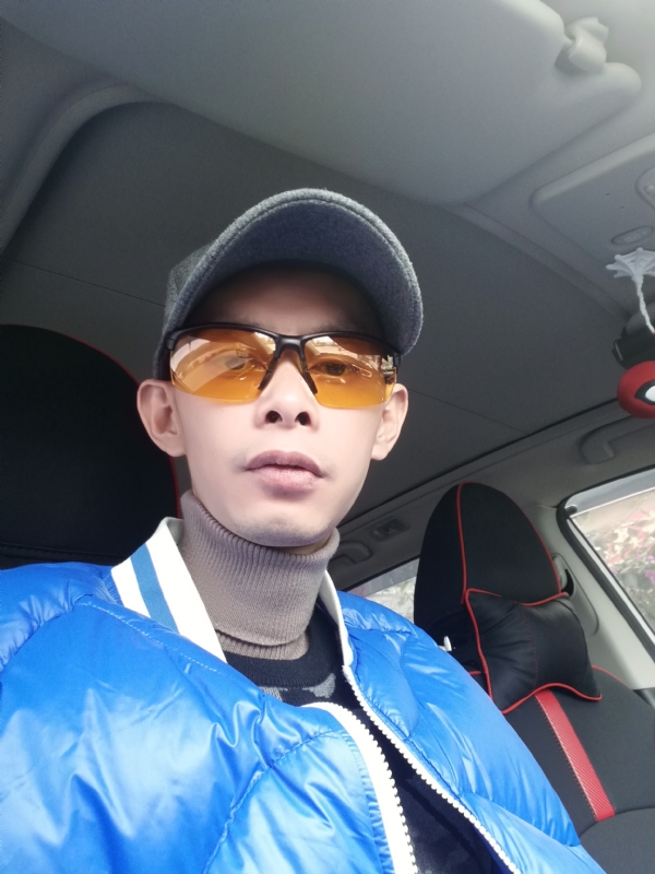 愿得一人心的第一张照片--茂名相亲服务中心
