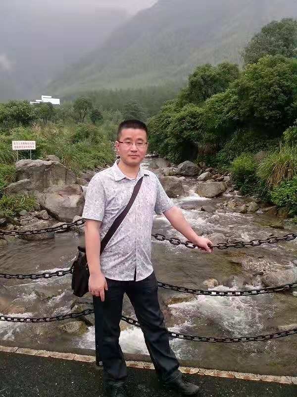 淡定牛魔王的第三张照片--茂名相亲服务中心