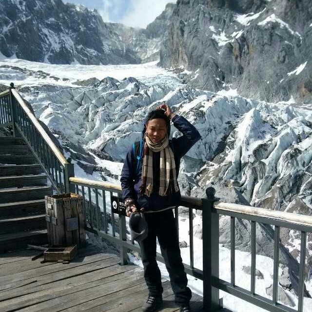 眯眯的第一张照片--茂名相亲服务中心