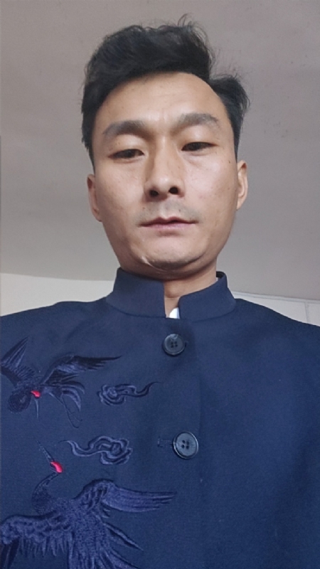 逆袭的小老鼠～龙long的第一张照片--茂名相亲服务中心