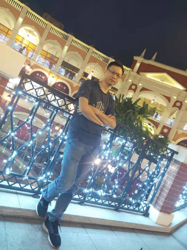 落单恋人的第一张照片--茂名相亲服务中心