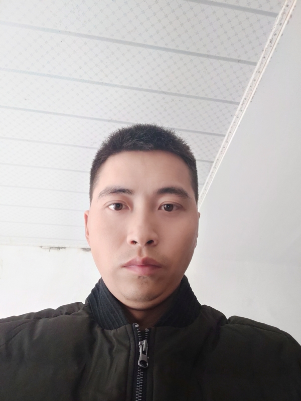 远望星空的第一张照片--茂名相亲服务中心