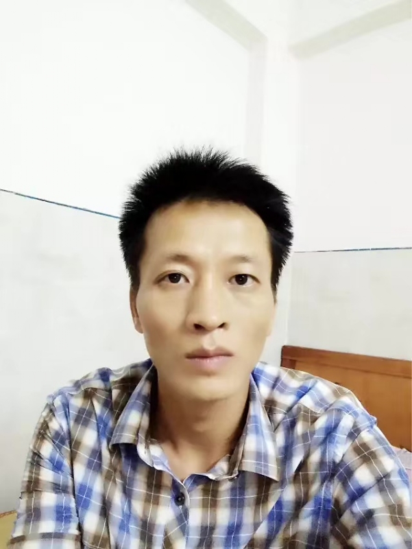 流年未亡的第一张照片--茂名相亲服务中心