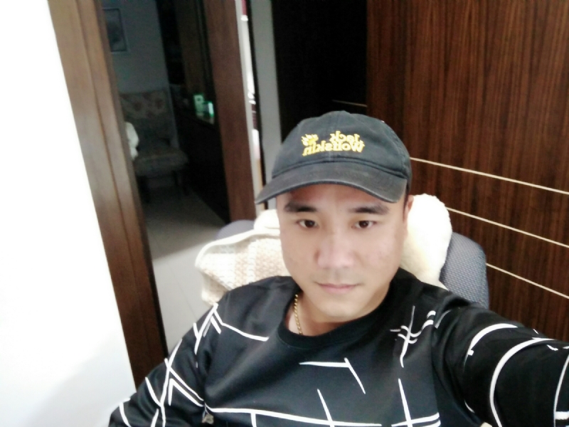坚持我爱的第一张照片--茂名相亲服务中心