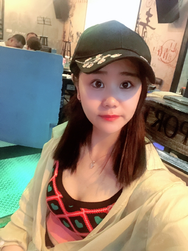 沐秋的第一张照片--茂名相亲服务中心