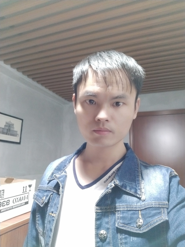 阿信的第一张照片--茂名相亲服务中心