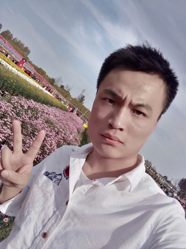心碎无痕的第二张照片--茂名相亲服务中心