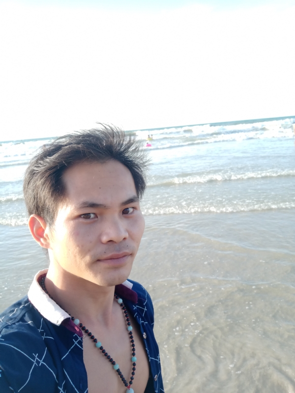 爱已欠费的第一张照片--茂名相亲服务中心