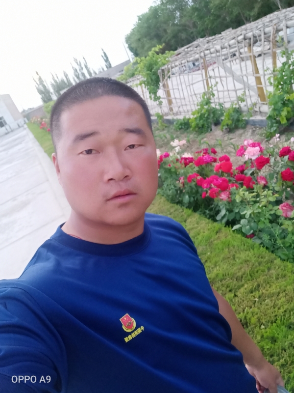 奋斗中的青春最美丽的第一张照片--茂名相亲服务中心