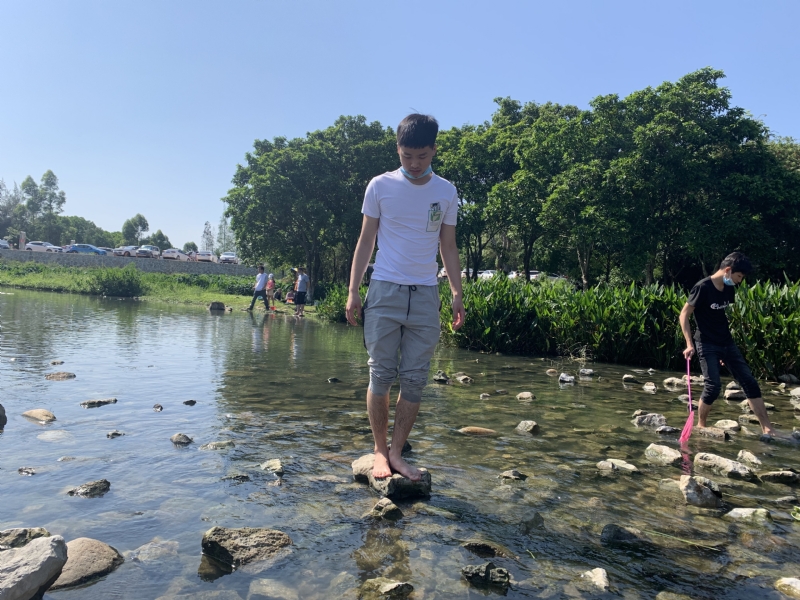 放假吃鸡的第一张照片--茂名相亲服务中心