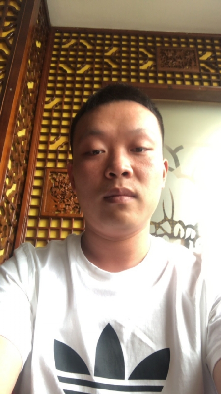 唐子龙的第一张照片--茂名相亲服务中心