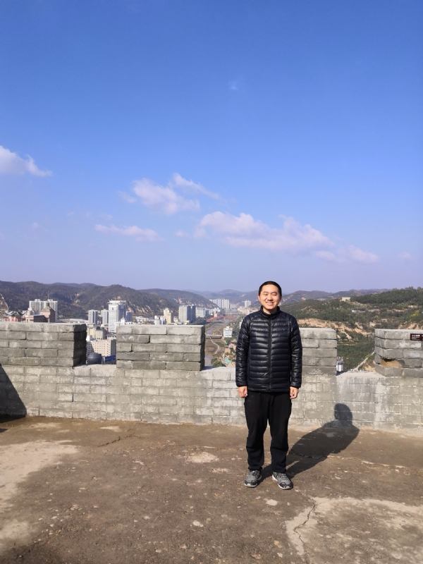 人间不值得的第一张照片--茂名相亲服务中心