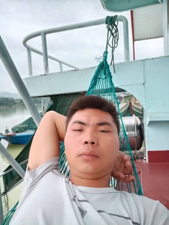 小哥哥的第一张照片--茂名相亲服务中心