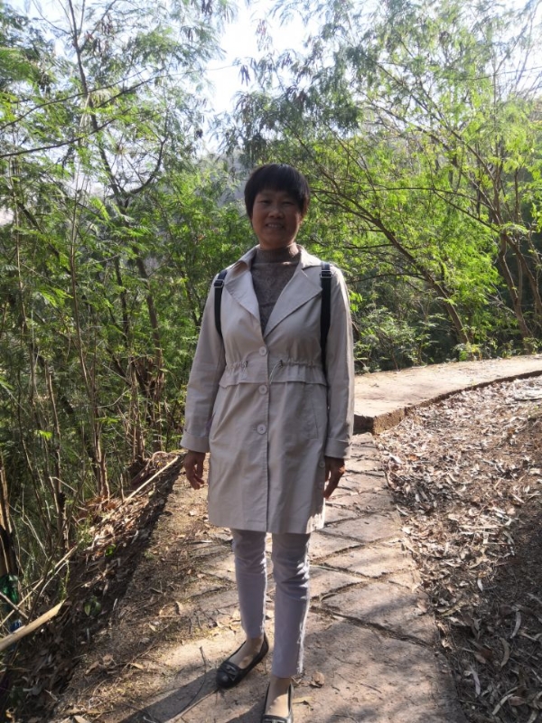 兰草的第一张照片--茂名相亲服务中心