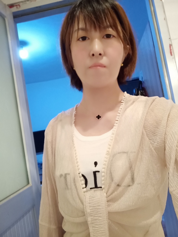 芬儿的第五张照片--茂名相亲服务中心