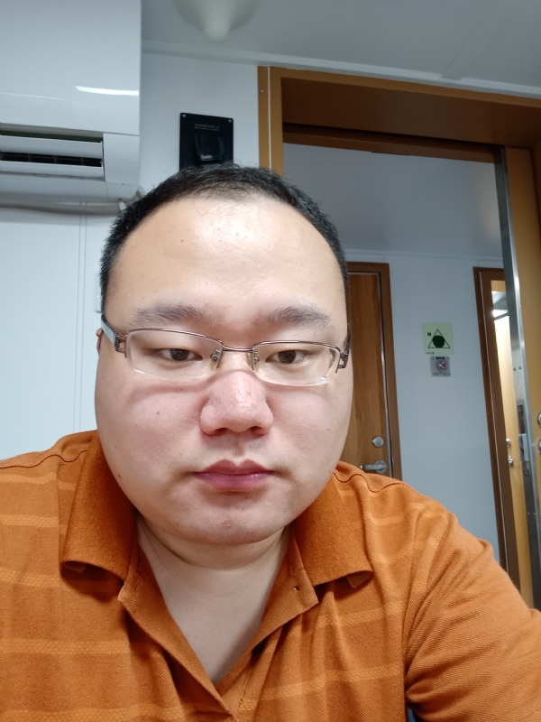 努力爱一次的第一张照片--茂名相亲服务中心