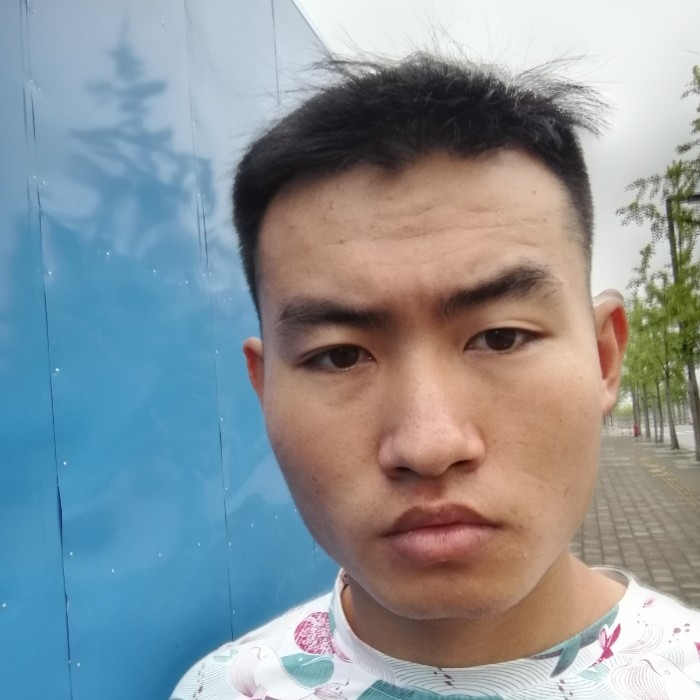 爱一个哦的第一张照片--茂名相亲服务中心
