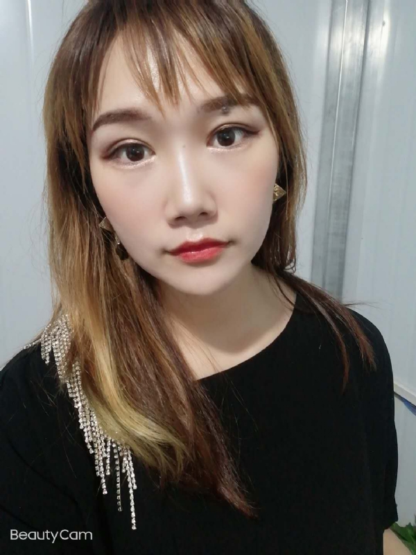 艾薇的第四张照片--茂名相亲服务中心