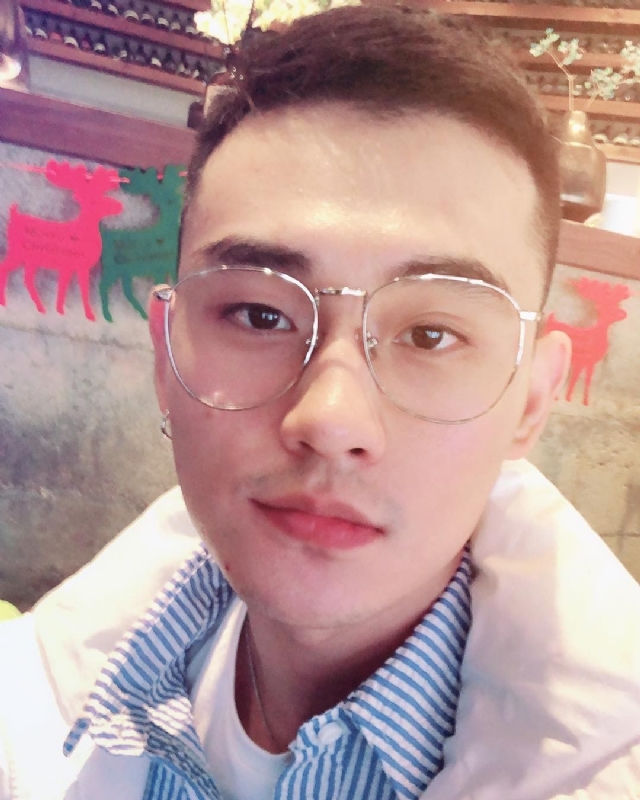 胡强很孤单的第一张照片--茂名相亲服务中心